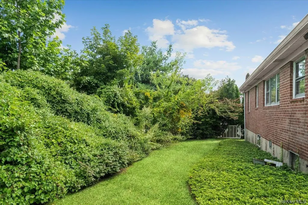 7 Fountain Drive Valhalla NY 10595
