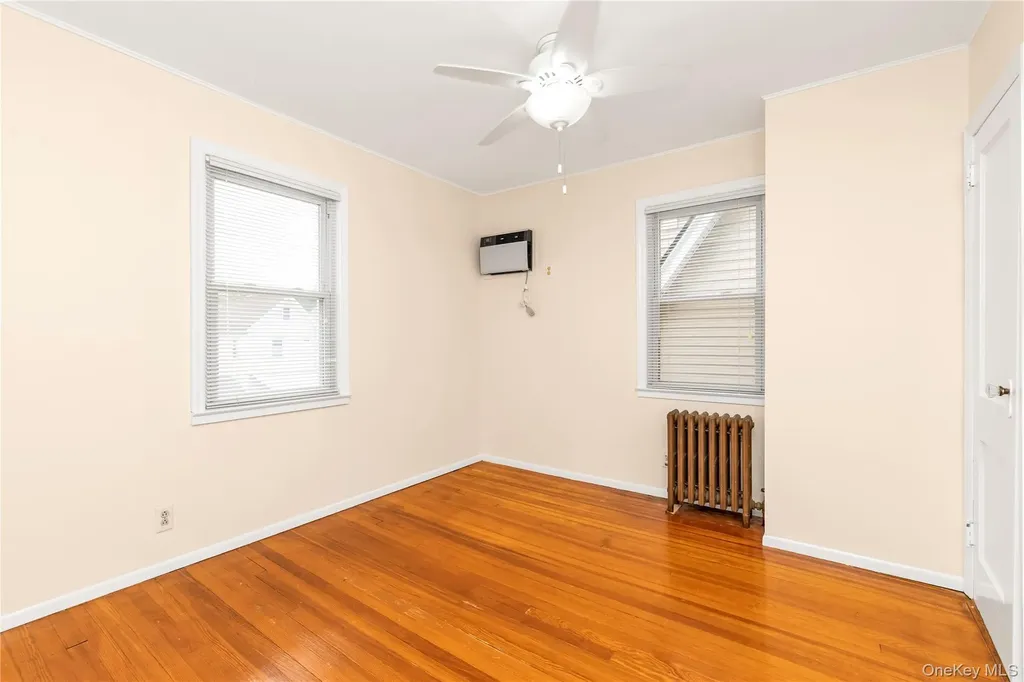 24432 90th Avenue Bellerose NY 11426
