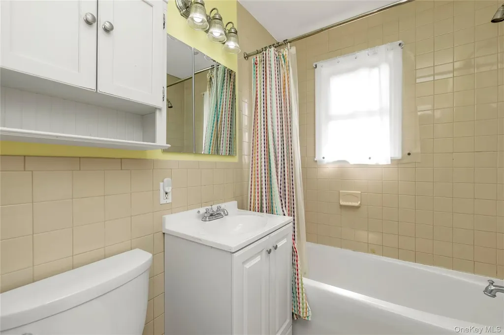 24432 90th Avenue Bellerose NY 11426