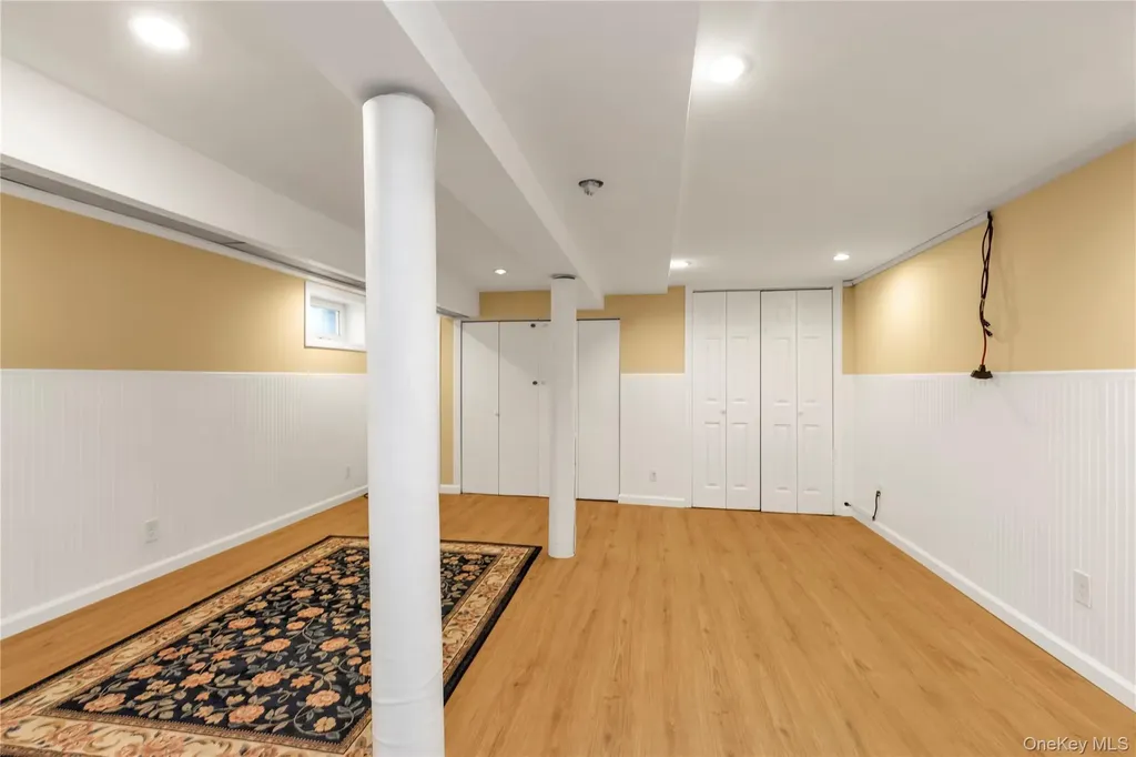 24432 90th Avenue Bellerose NY 11426