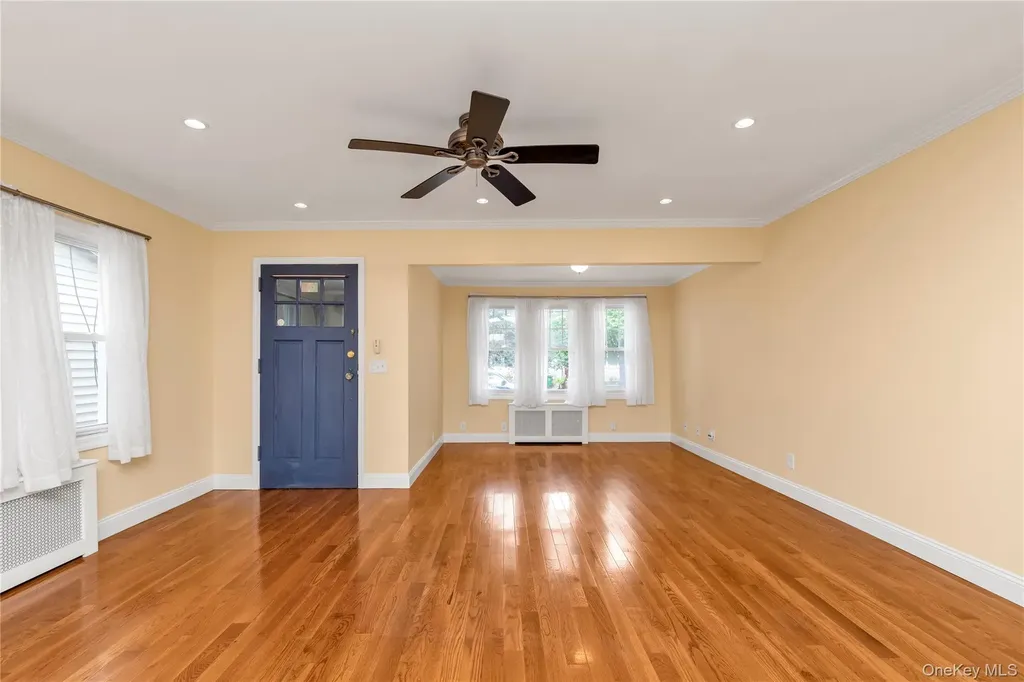 24432 90th Avenue Bellerose NY 11426