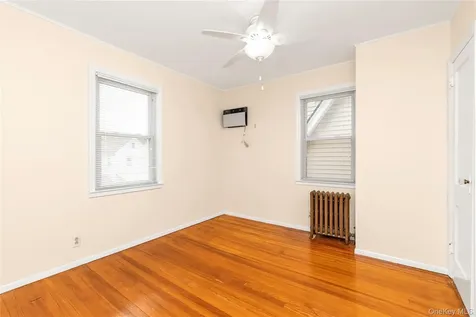 24432 90th Avenue Bellerose NY 11426