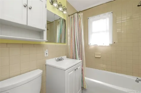 24432 90th Avenue Bellerose NY 11426