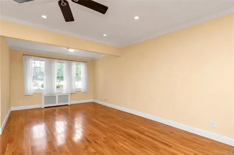 24432 90th Avenue Bellerose NY 11426
