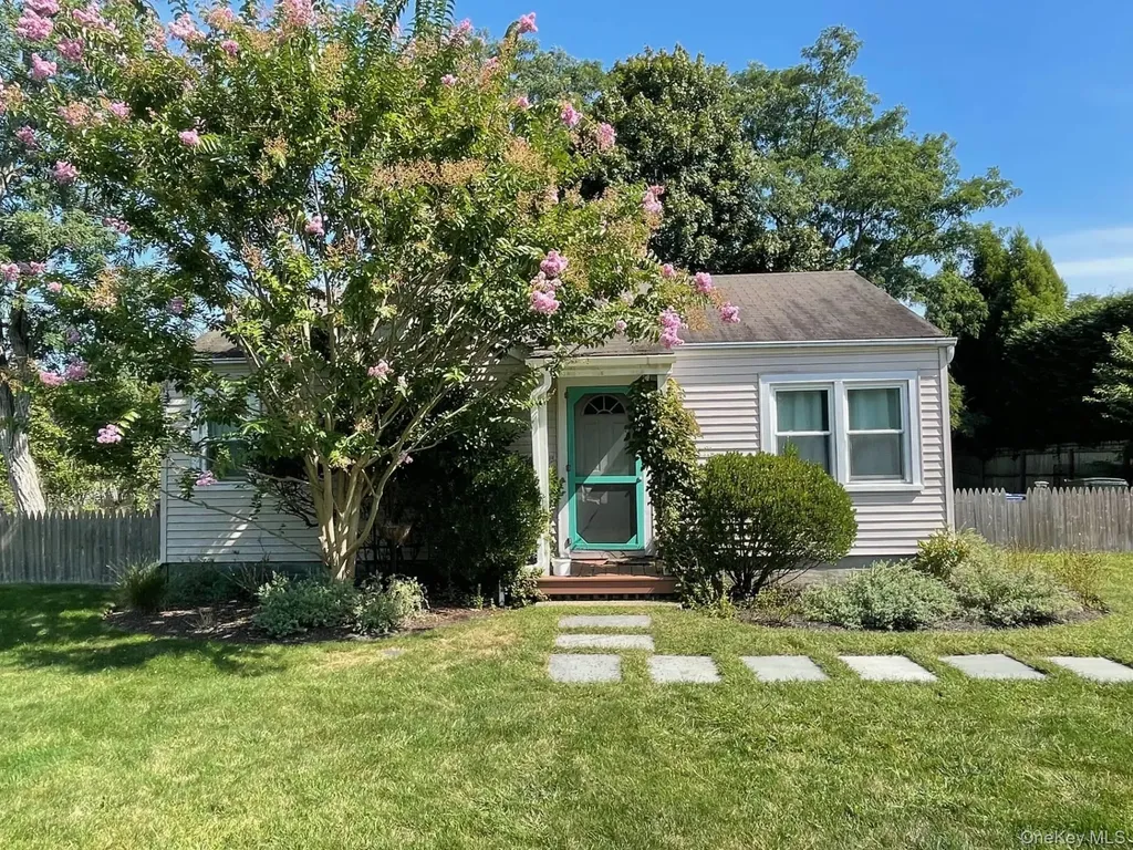 30 Maple Street Westhampton Beach NY 11978