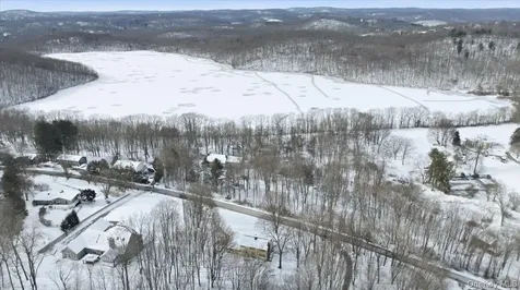 15 Lake Gilead Road Carmel NY 10512