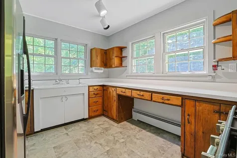 81 Montrose Station Road Montrose NY 10548