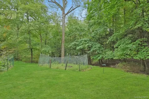 81 Montrose Station Road Montrose NY 10548