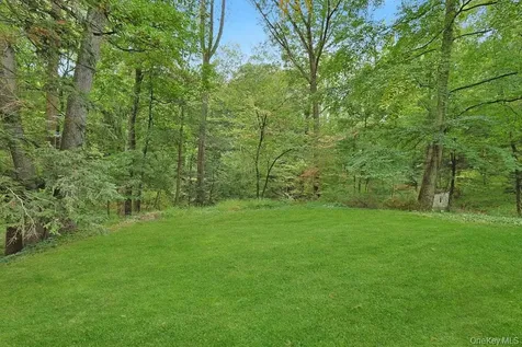 81 Montrose Station Road Montrose NY 10548