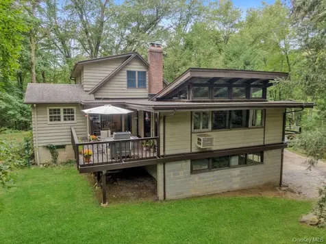 81 Montrose Station Road Montrose NY 10548