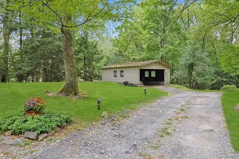 81 Montrose Station Road Montrose NY 10548