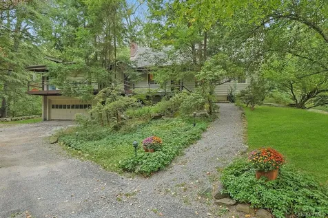 81 Montrose Station Road Montrose NY 10548