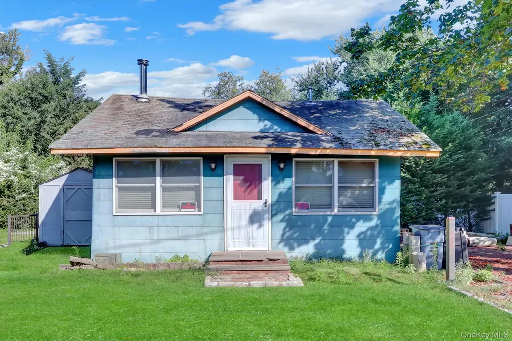 23 Furman Lane Patchogue NY 11772