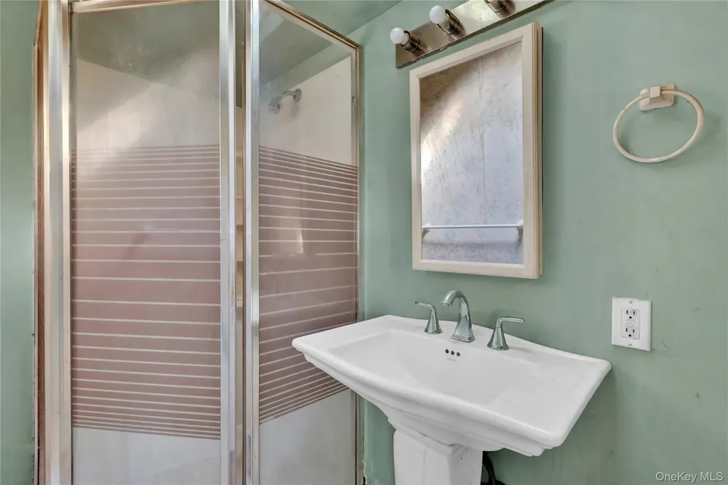 23 Furman Lane Patchogue NY 11772