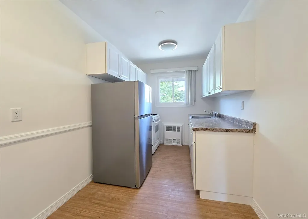 265 Edmunton North Babylon NY 11703