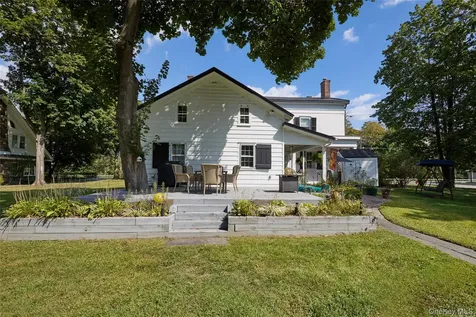 19 Orange Turnpike Sloatsburg NY 10974