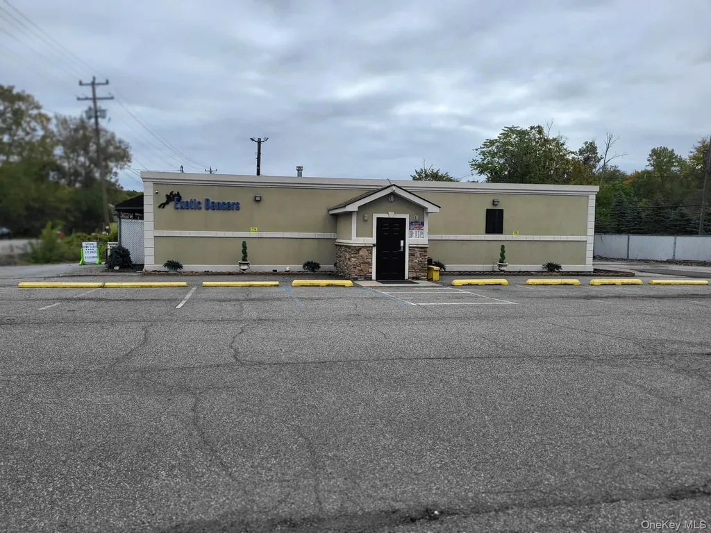 929 Little Britain Road New Windsor NY 12553