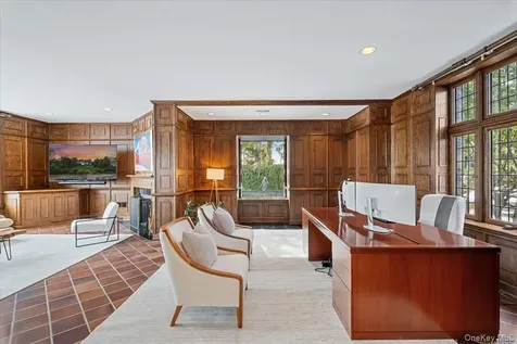 19 Oak Bluff Avenue Larchmont NY 10538