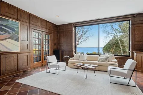 19 Oak Bluff Avenue Larchmont NY 10538