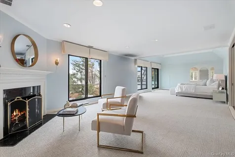 19 Oak Bluff Avenue Larchmont NY 10538