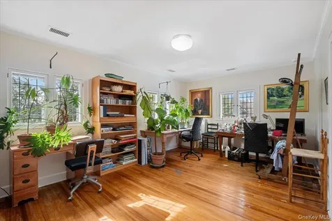 19 Oak Bluff Avenue Larchmont NY 10538