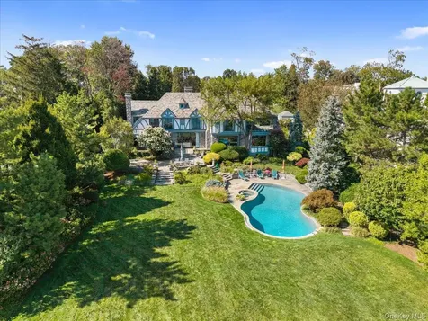 19 Oak Bluff Avenue Larchmont NY 10538