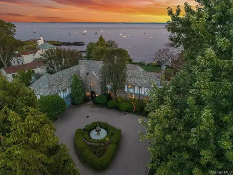 19 Oak Bluff Avenue Larchmont NY 10538