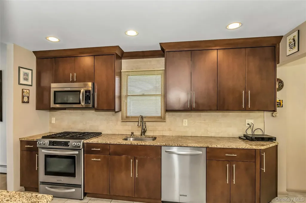 14 Judith Street Plainview NY 11803
