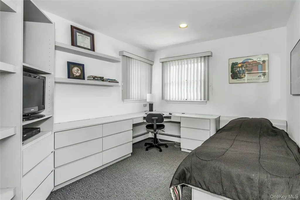 14 Judith Street Plainview NY 11803