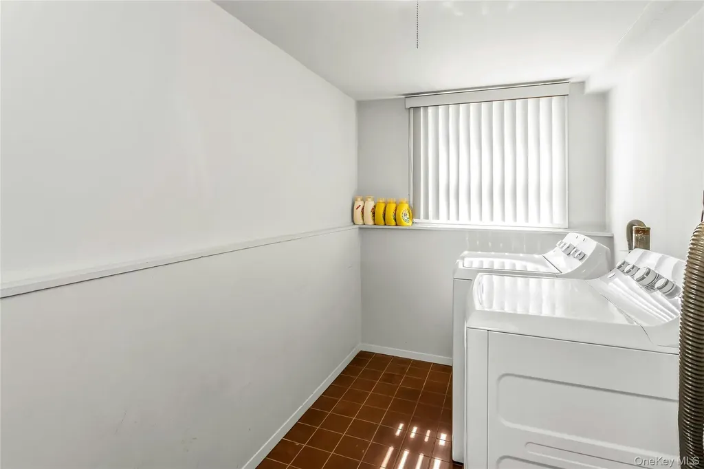 14 Judith Street Plainview NY 11803