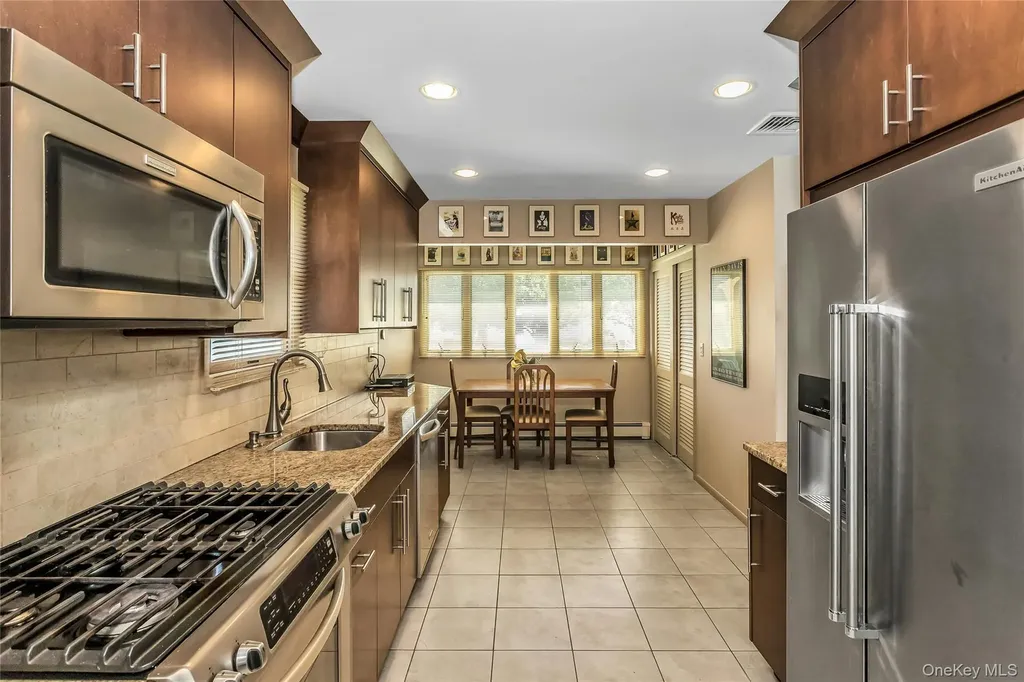 14 Judith Street Plainview NY 11803