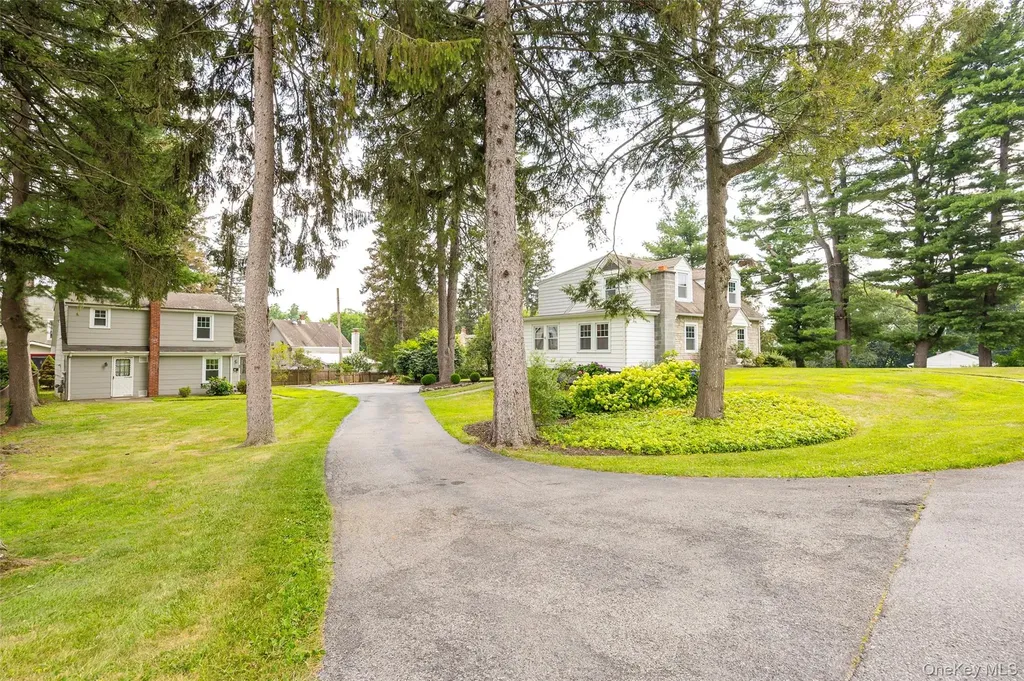 20-22 Kohlanaris Drive Poughkeepsie NY 12601