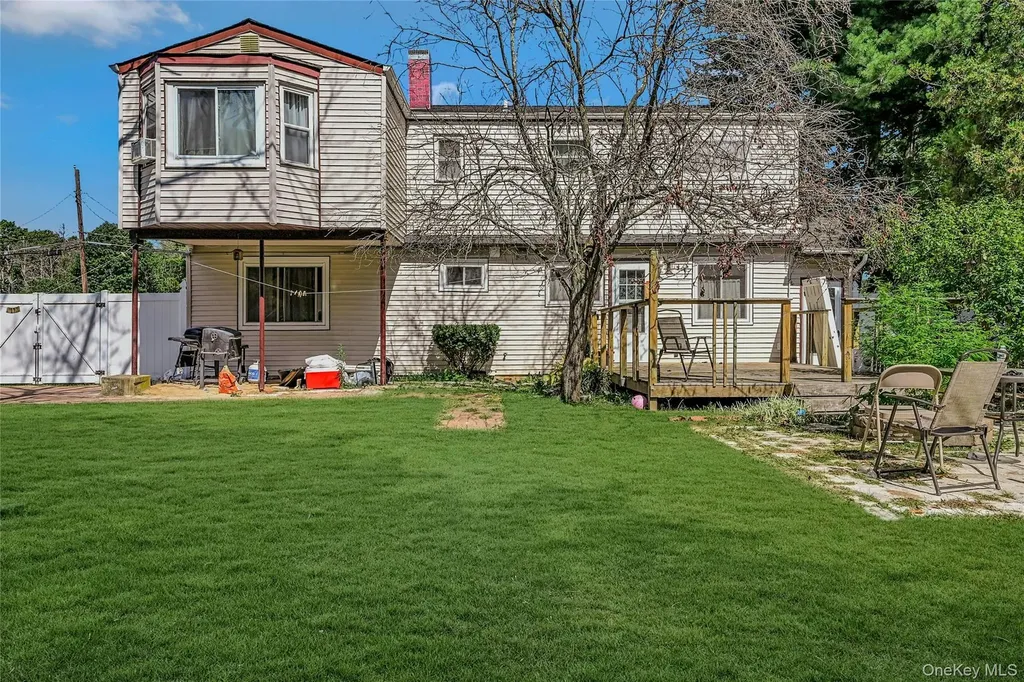 60 E Belmont Street Bay Shore NY 11706