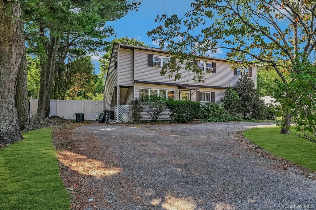 60 E Belmont Street Bay Shore NY 11706