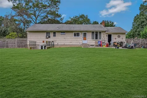 293 Blake Avenue Bohemia NY 11716