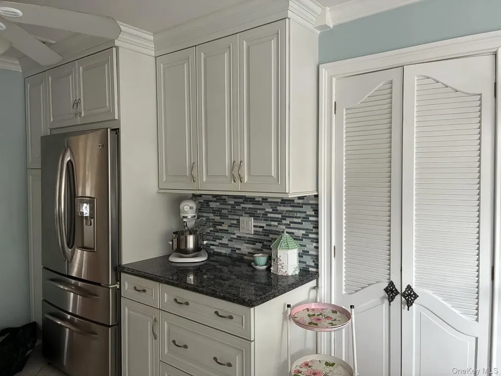 20 Shelbourne Lane Commack NY 11725