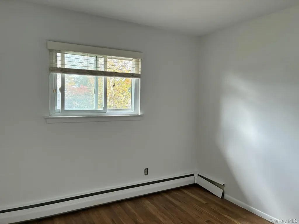 20 Shelbourne Lane Commack NY 11725