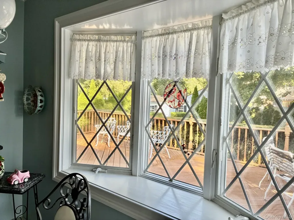 20 Shelbourne Lane Commack NY 11725