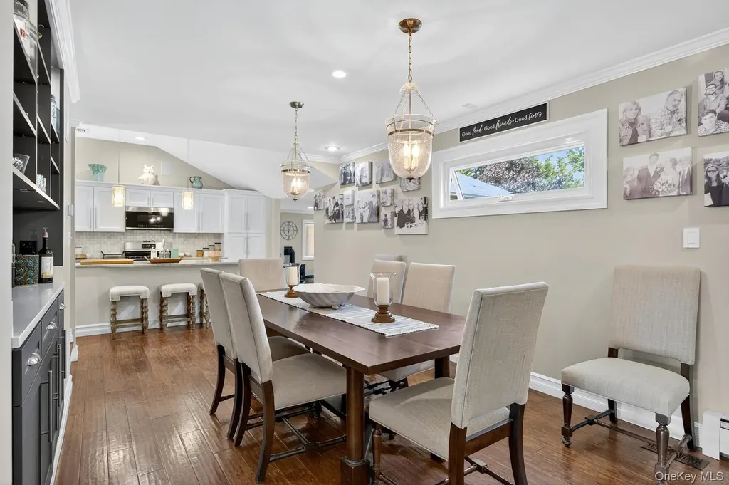 51 Kingsland Place Babylon NY 11702