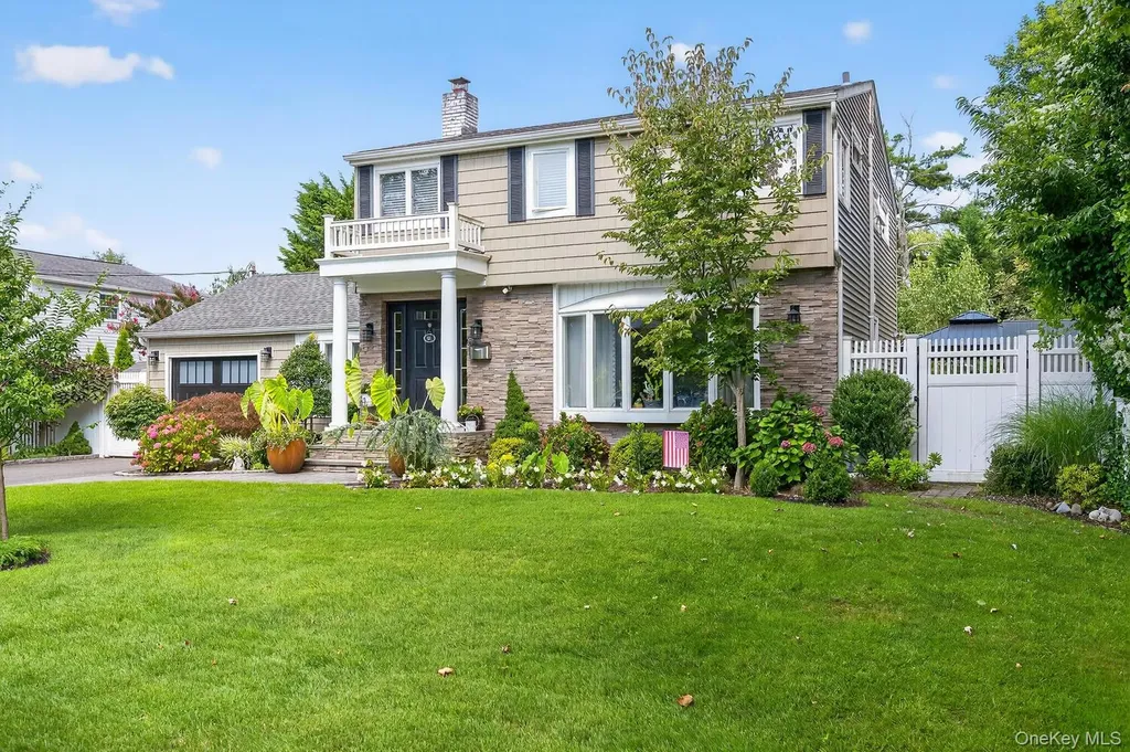 51 Kingsland Place Babylon NY 11702