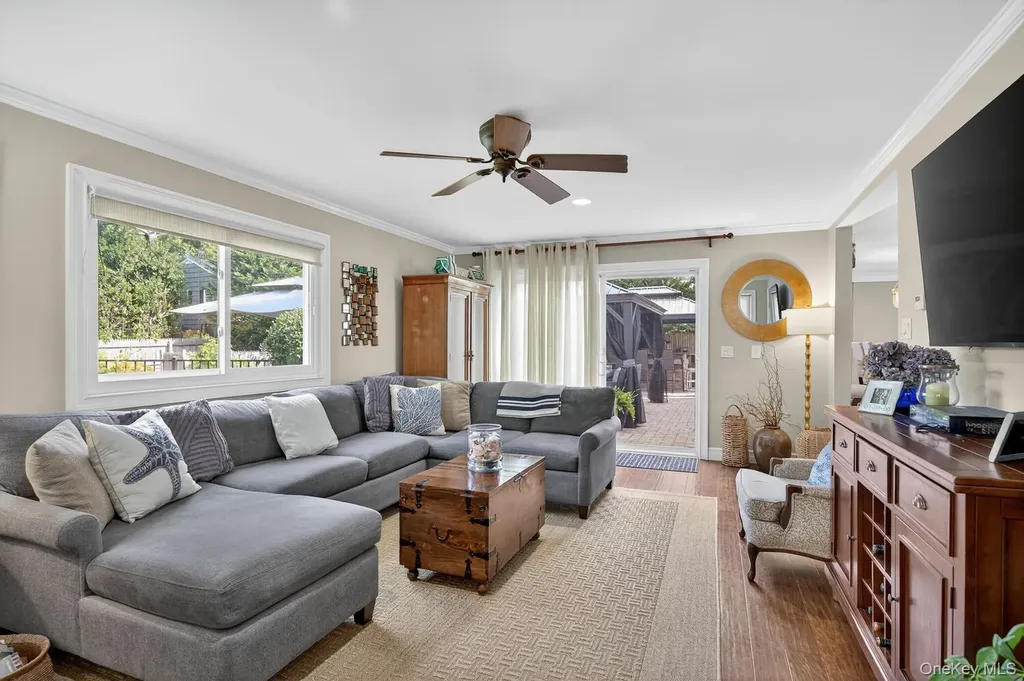 51 Kingsland Place Babylon NY 11702