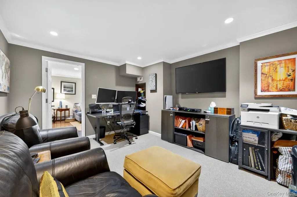 51 Kingsland Place Babylon NY 11702