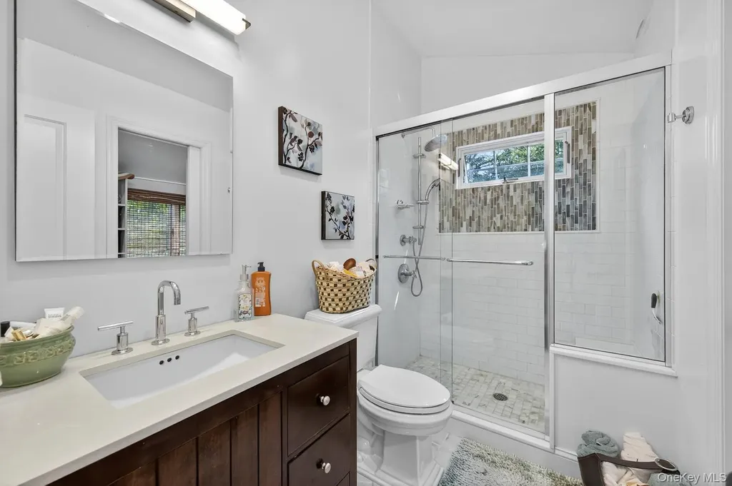 51 Kingsland Place Babylon NY 11702