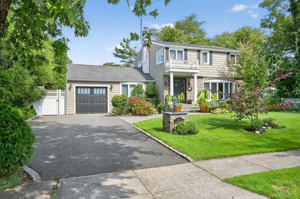 51 Kingsland Place Babylon NY 11702