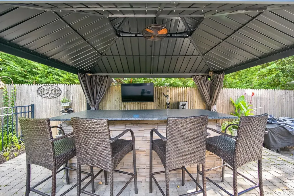 51 Kingsland Place Babylon NY 11702