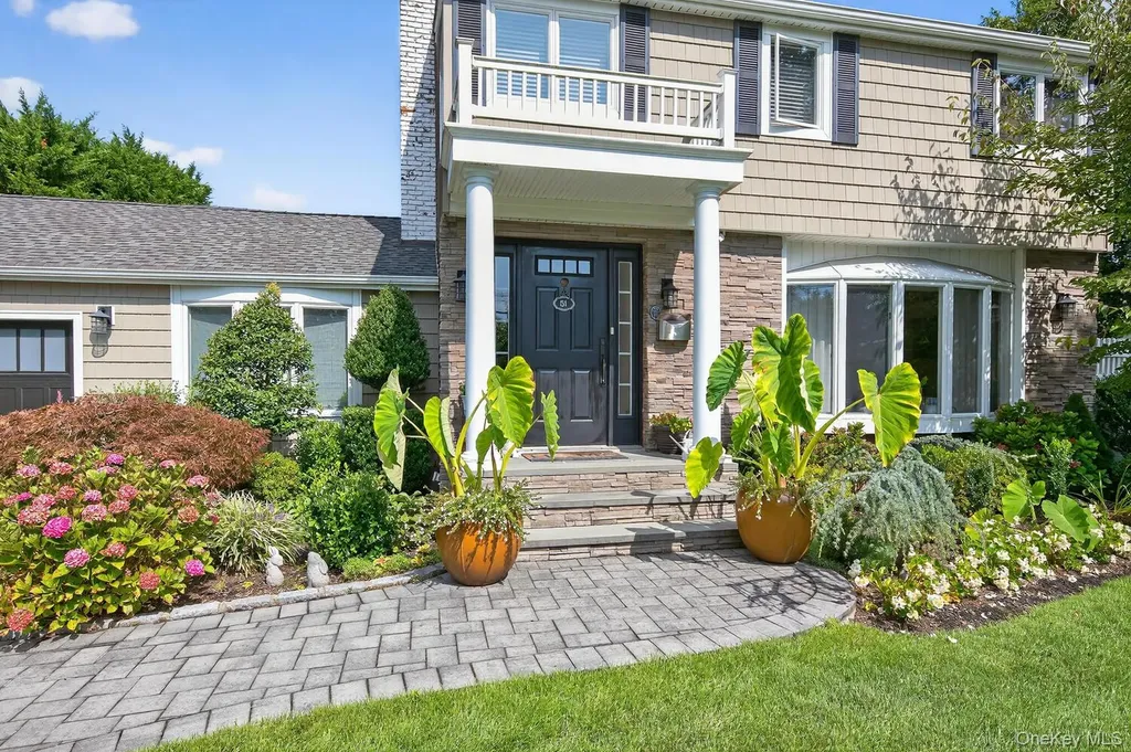 51 Kingsland Place Babylon NY 11702