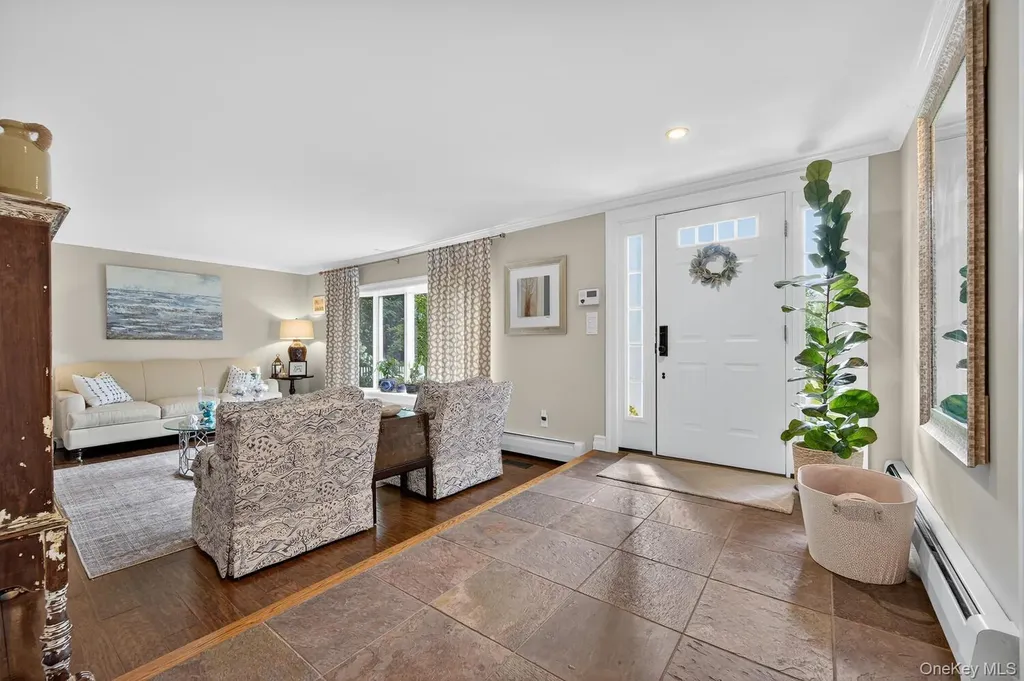 51 Kingsland Place Babylon NY 11702