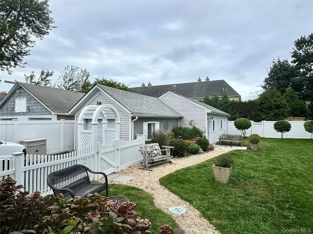 51 Furman Lane Patchogue NY 11772