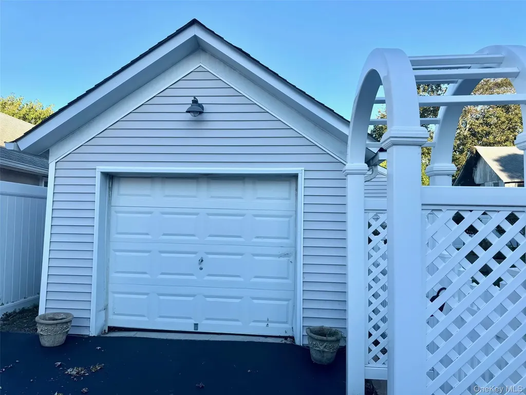 51 Furman Lane Patchogue NY 11772