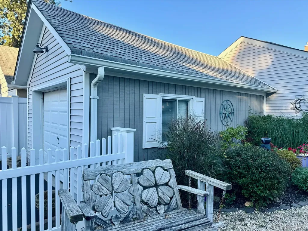 51 Furman Lane Patchogue NY 11772